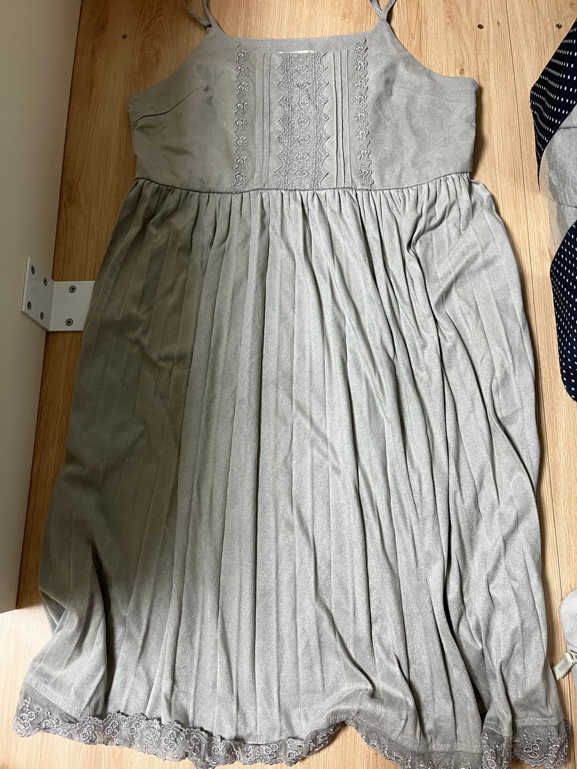 엑시즈팜 빈티지 무드브릿지 그레이 레이스 스웨이드 원피스 페어리 로걀 상품이미지5