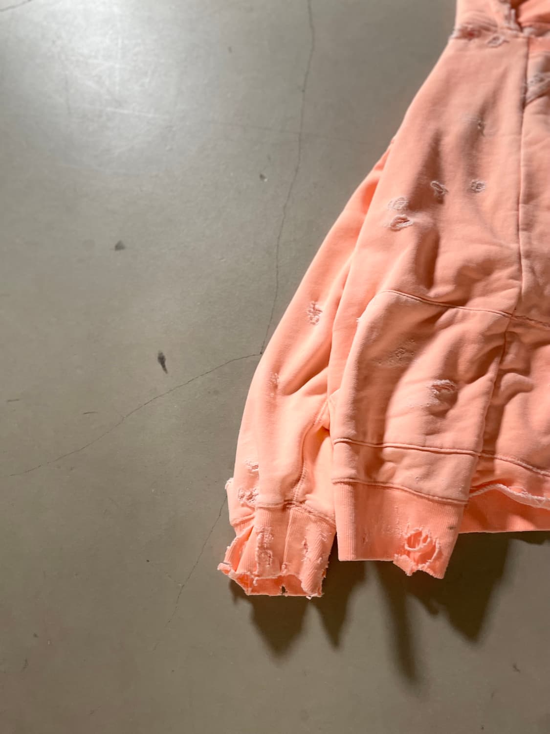 KZ 아틀리에 Distressed Hoodie  상품이미지3