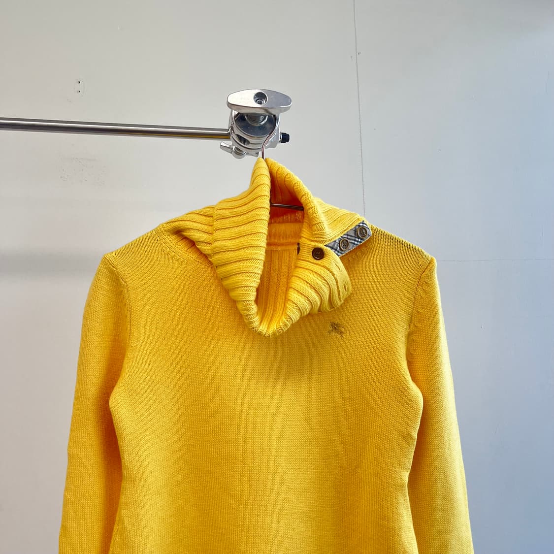 버버리 로고 목폴라 니트 상품이미지3