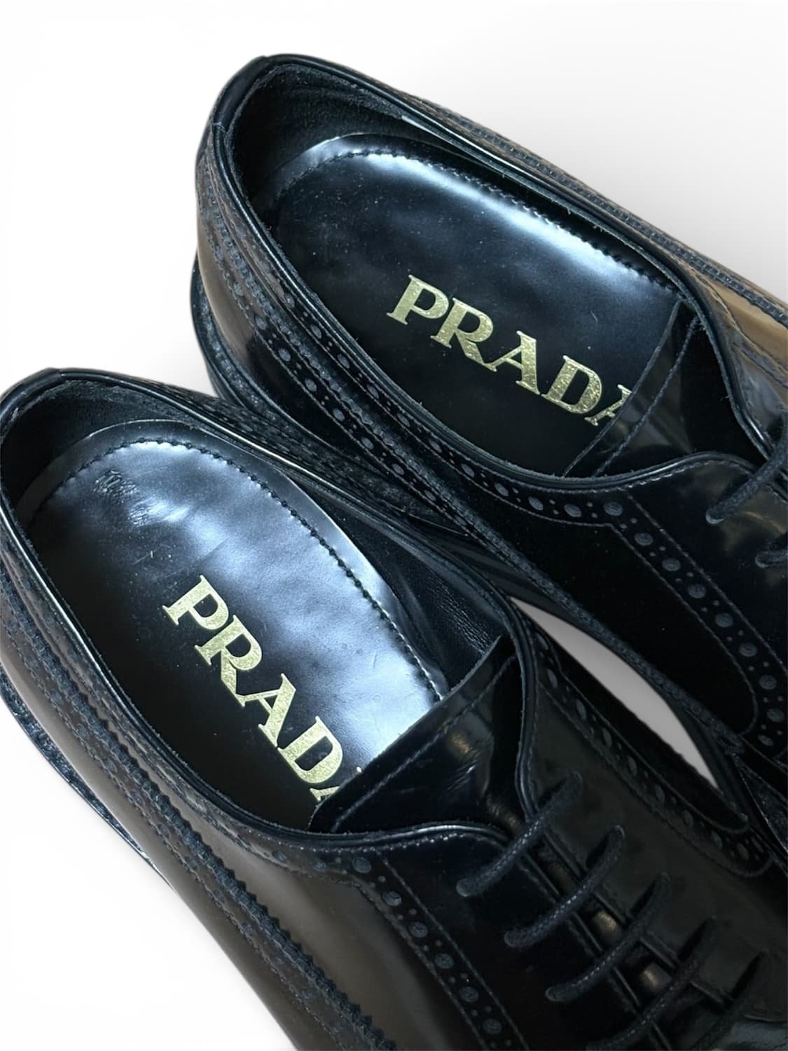 프라다 남성 윙팁 구두 블랙 상품이미지3