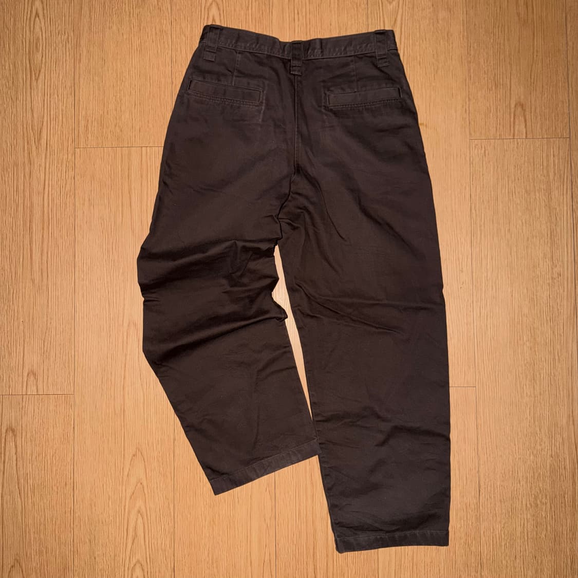 유니클로 U 와이드핏 치노 팬츠 다크 브라운 상품이미지3