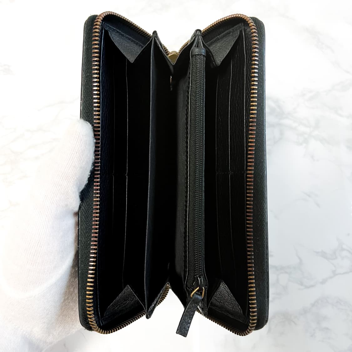 구찌 띠로고 지퍼 장지갑 상품이미지4