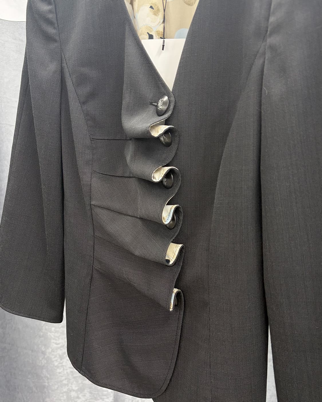 아르마니 꼴레지오니 2009S/S 러플 프론트 테일러드 자켓 상품이미지3