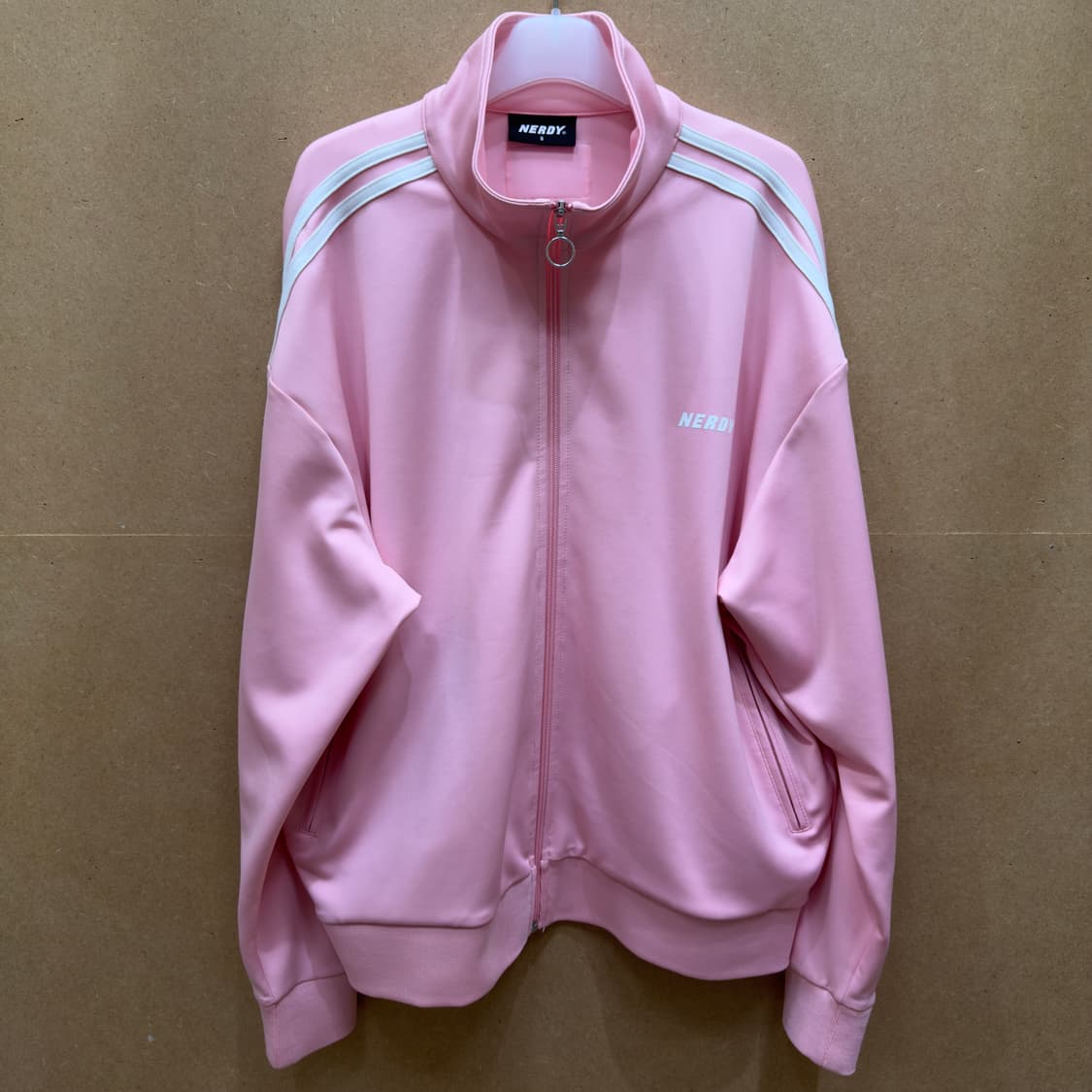 널디 딸기우유 핑크 트랙탑 져지 상품이미지1