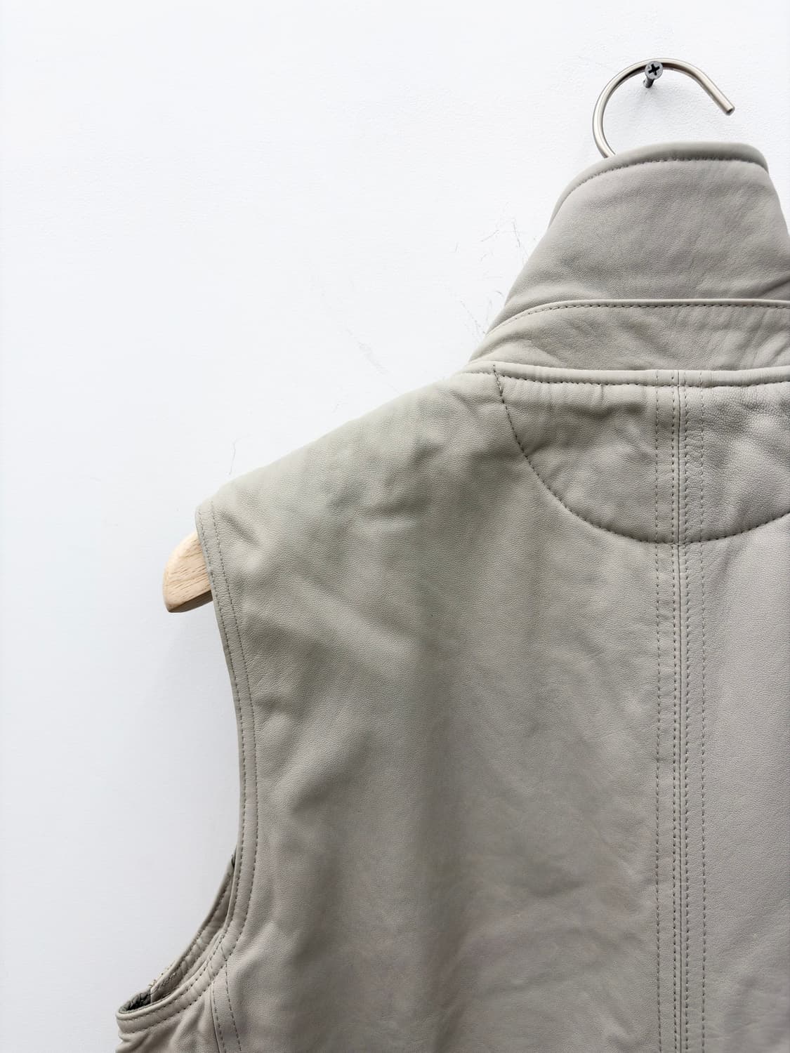 LEATHER BUTTON VEST 상품이미지7