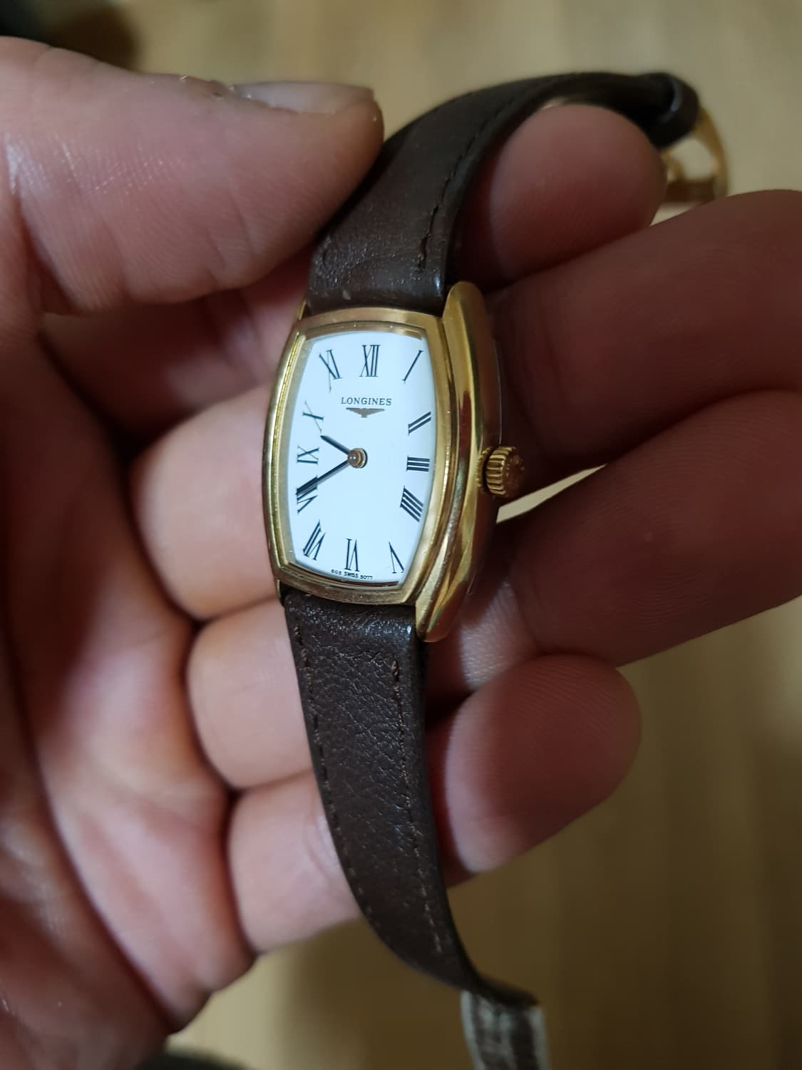 론진 탱크 클래식 디자인 여성 수동시계 팝니다 상품이미지8