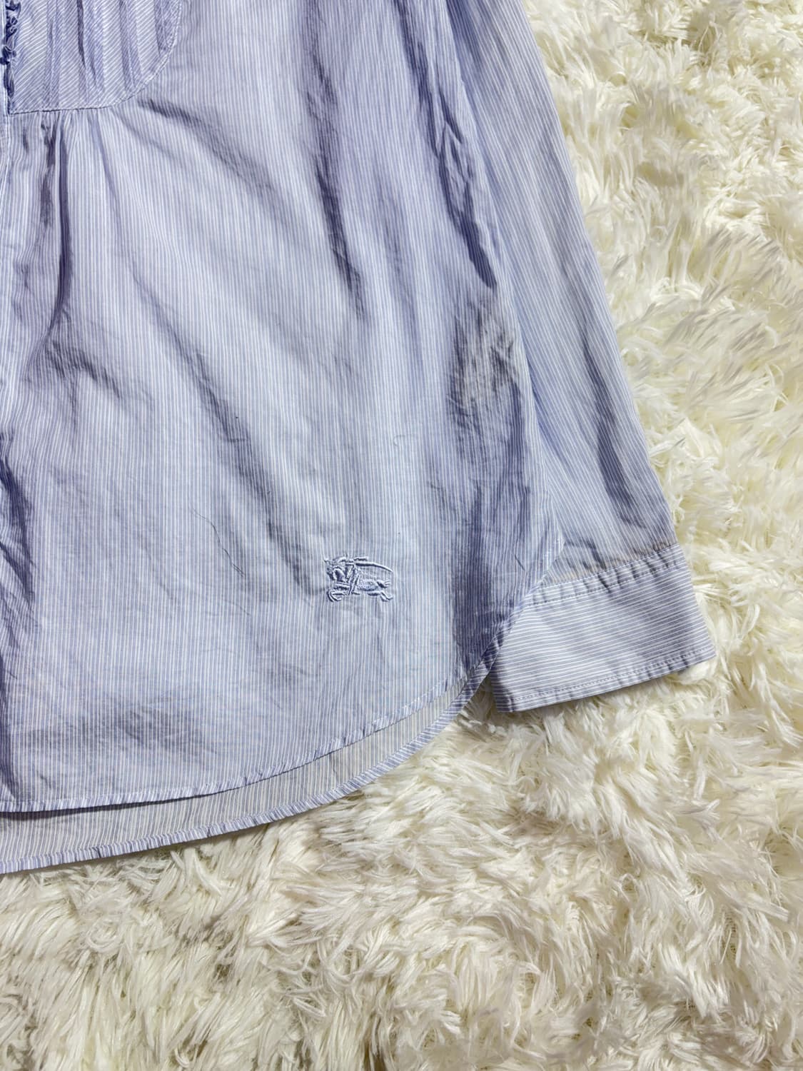 버버리 기마로고 프릴 드레스 셔츠  상품이미지4