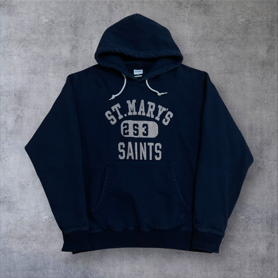 아웃스탠딩 빅로고 네이비 후드티 상품이미지1