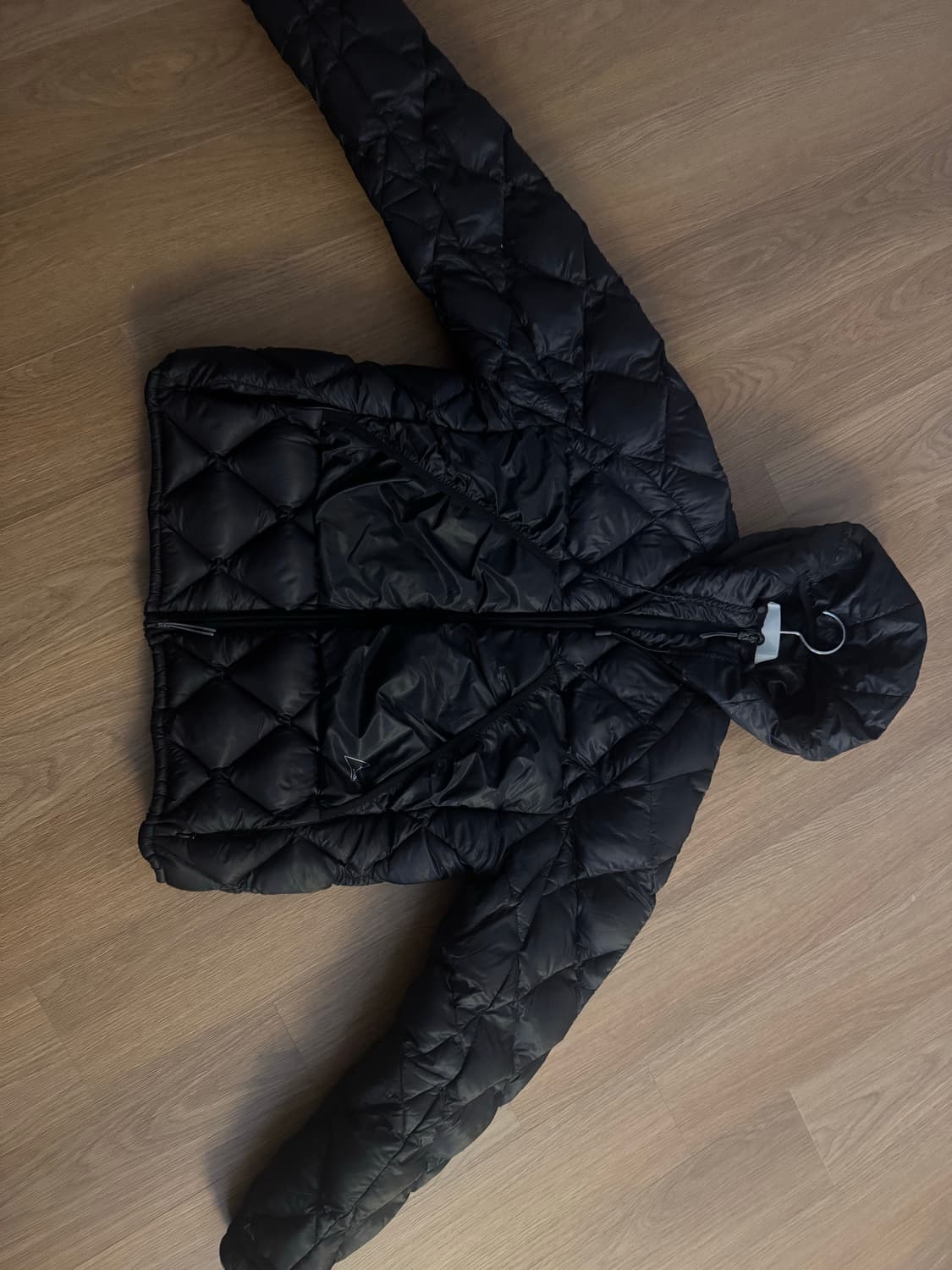 [L] ROA 라이트 다운 자켓 블랙 상품이미지1