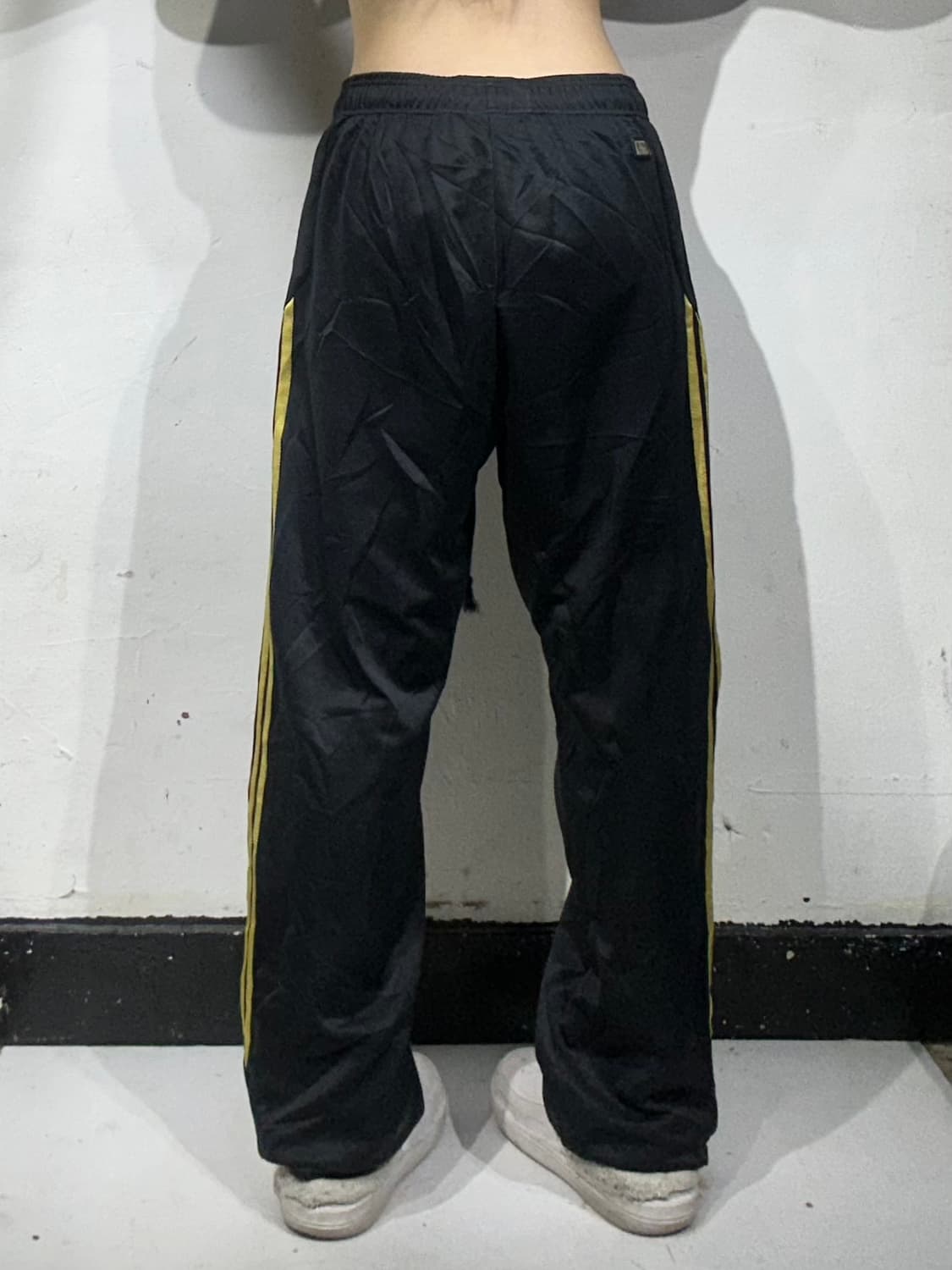 아디다스 블랙 골드 삼선 와이드 팬츠 L 상품이미지3