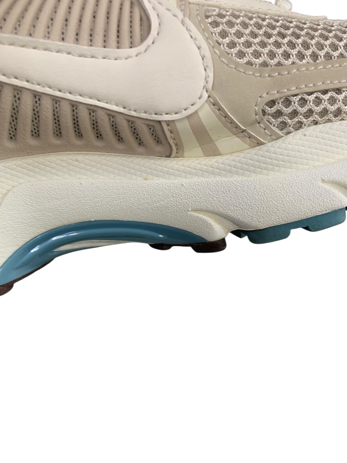 나이키 줌 보메로 5 오트밀 245 상품이미지9