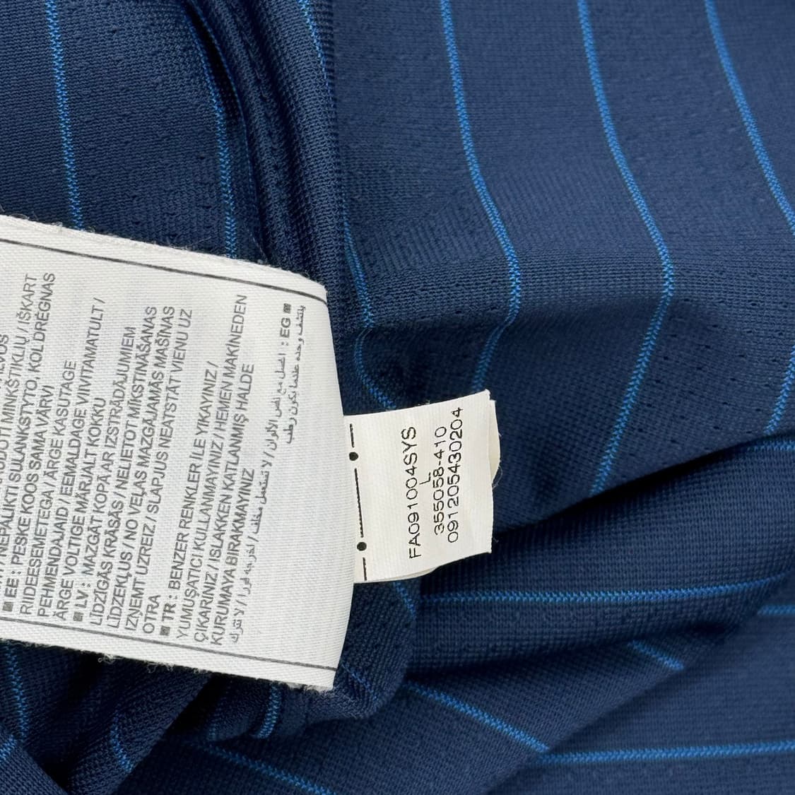 09-10 아스날 어웨이 No.7 토마시 로시츠키 상품이미지9