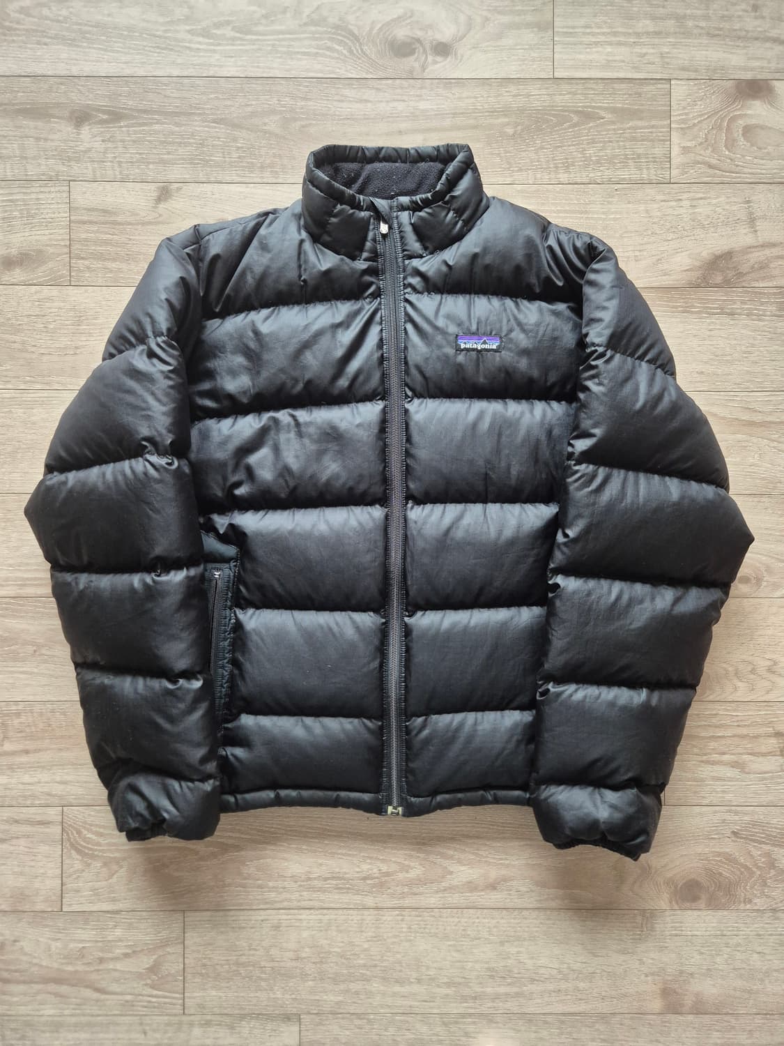 파타고니아 블랙 다운 자켓 상품이미지1