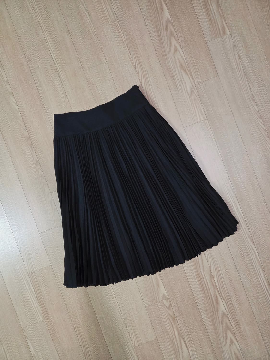 DKNY 블랙 심플 플리츠 스커트 상품이미지3