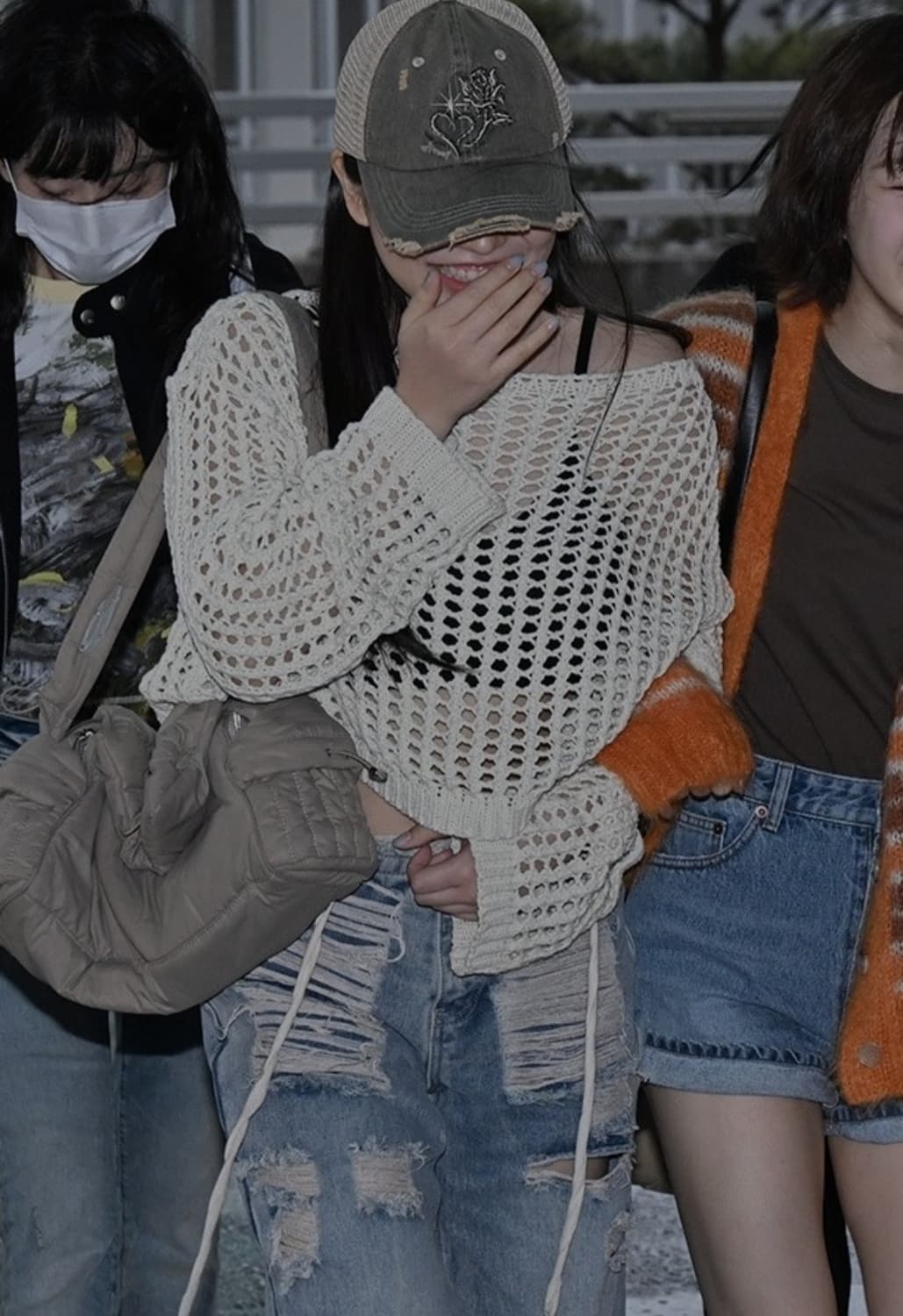 LEEY 셔링 숄더 패디드백 베이지 (레드벨벳 예리 착용) 상품이미지3