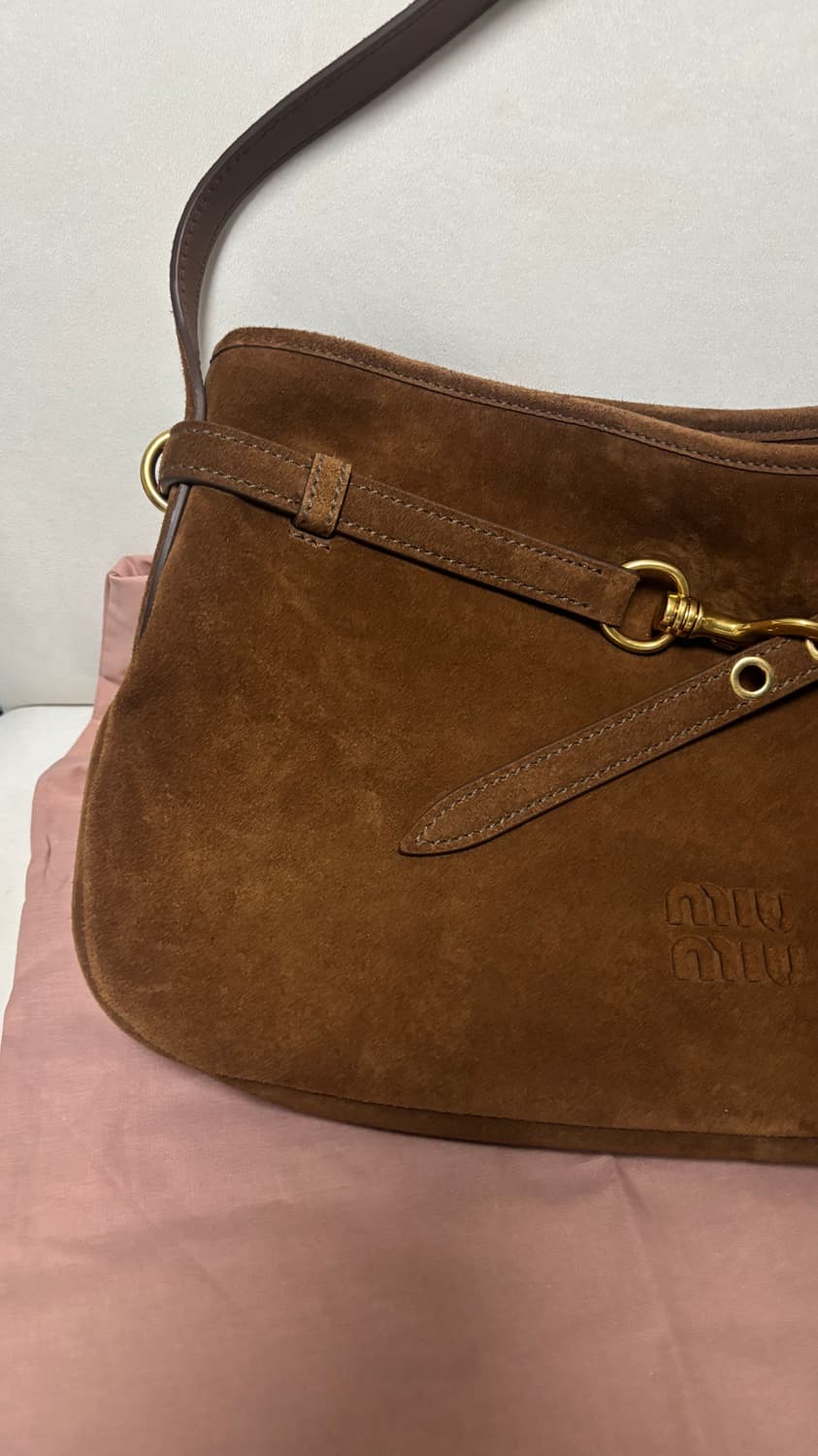 미우미우 아방뛰르 스웨이드 미디엄 상품이미지9