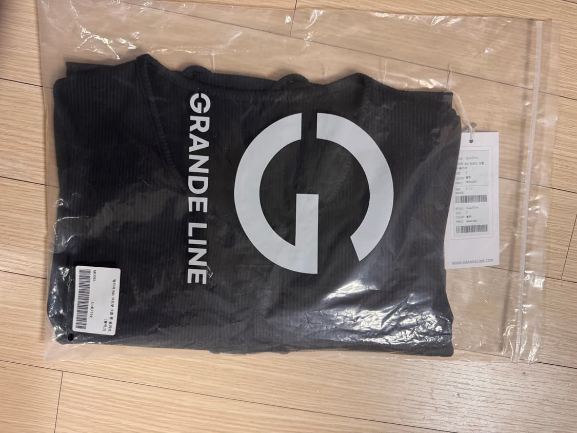 44 마른55 미개봉 새상품 그란데라인 골지 리본 크롭 탑 긴팔 티셔츠 상품이미지3