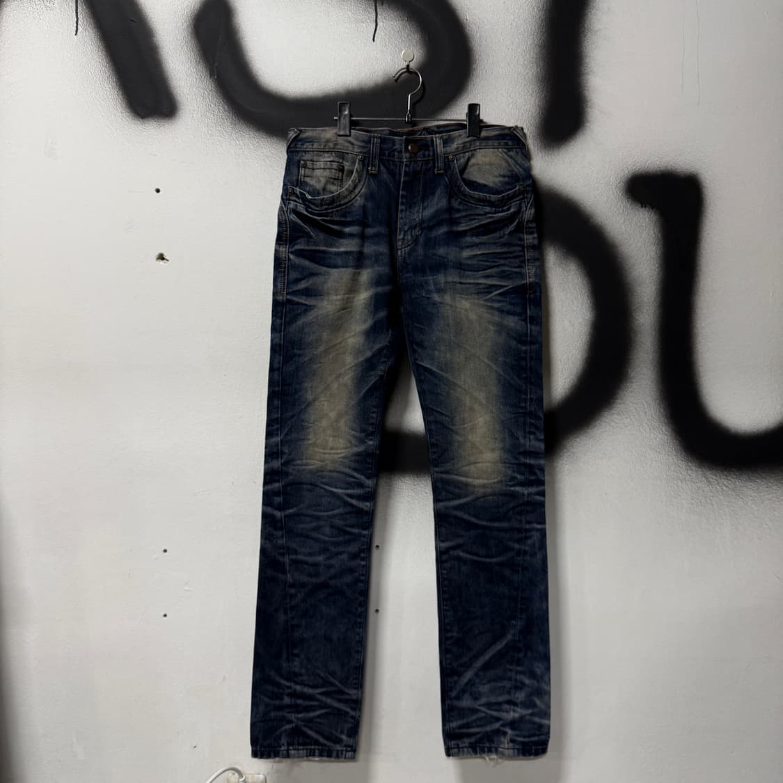 에비수 포켓 프린팅 스트레이트 핏 워싱 흑청 데님 팬츠 상품이미지2