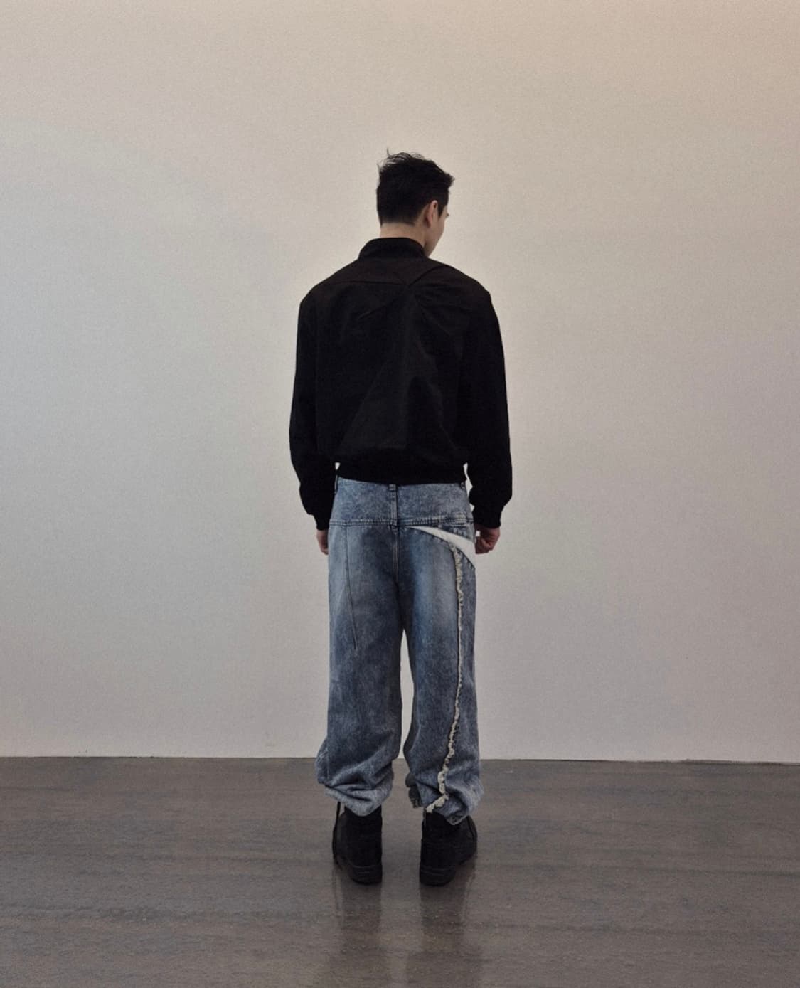 퍼스널 오브젝트 임발란스 레더 데님 (2사이즈) 상품이미지4