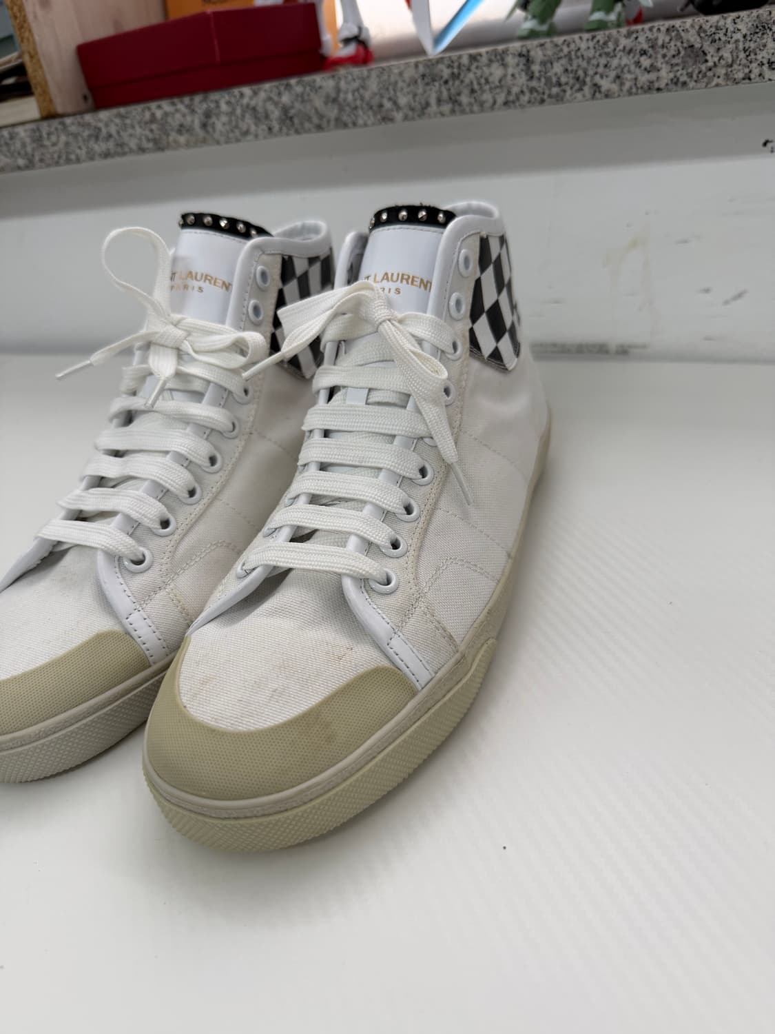 새제품) 생로랑 정품 체크보드 하이탑 스니커즈 40.5 상품이미지2