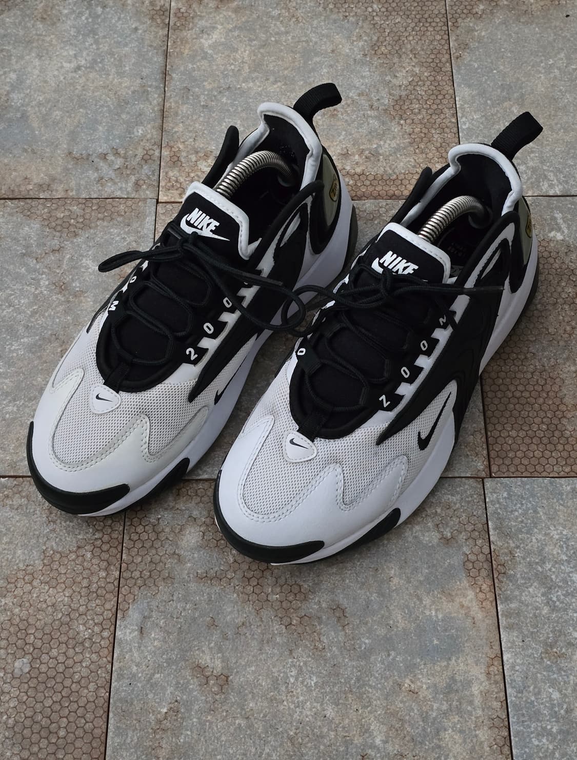 (240)나이키 줌 2k 흰검  상품이미지1