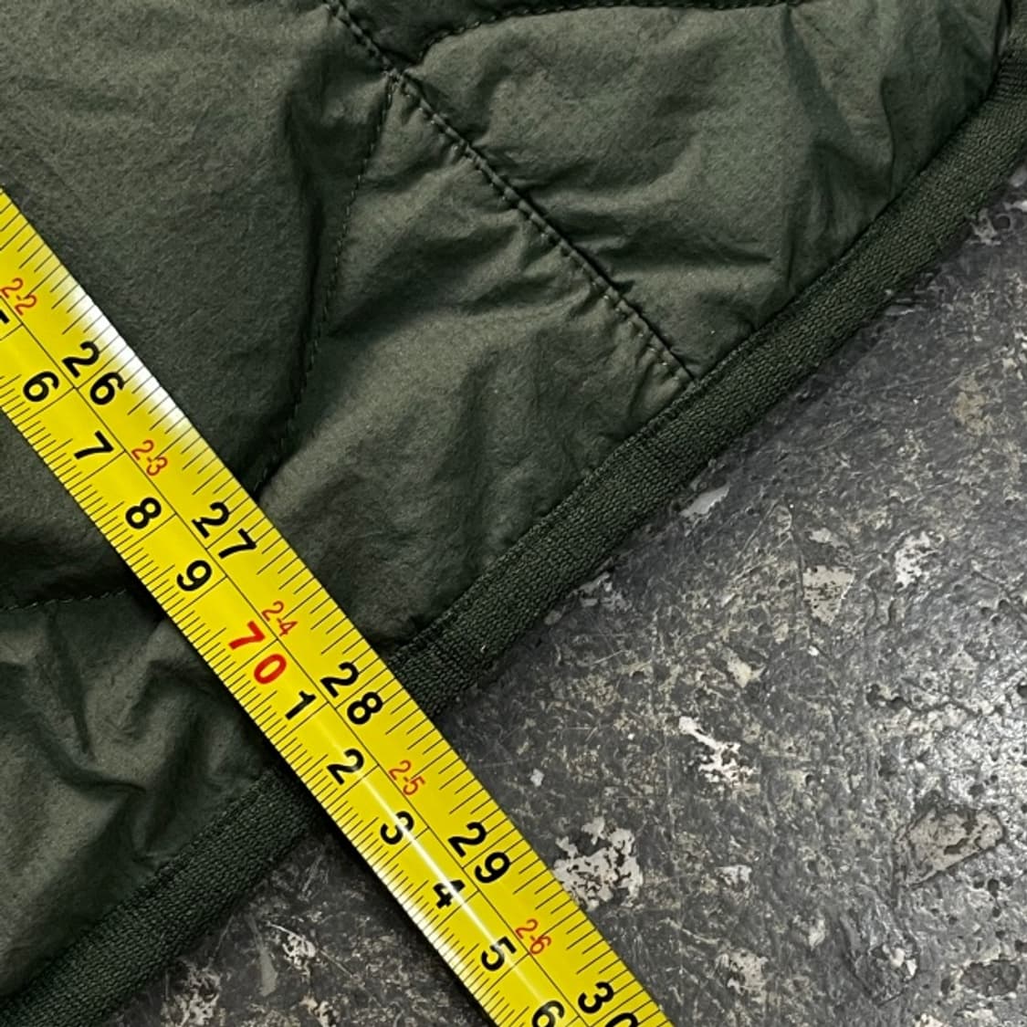 95-100 유니클로 x 화이트 마운티니어링 하이브리드 다운 자켓 상품이미지7