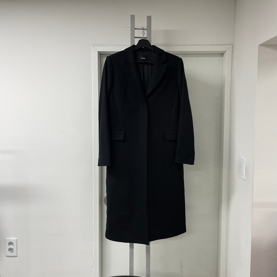 띠어리 블랙 코트 M(W) 상품이미지1