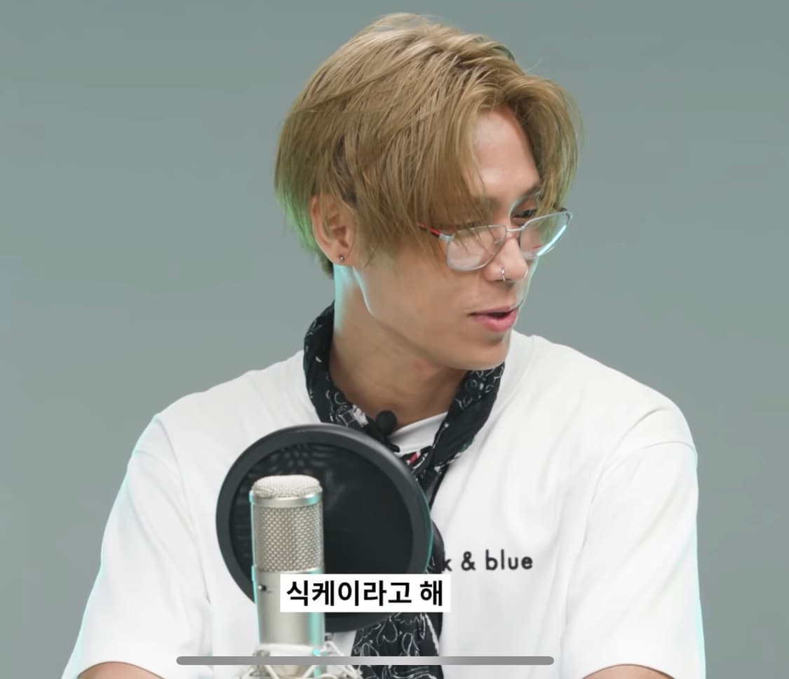 프라다 리네로사 안경 블랙 상품이미지1