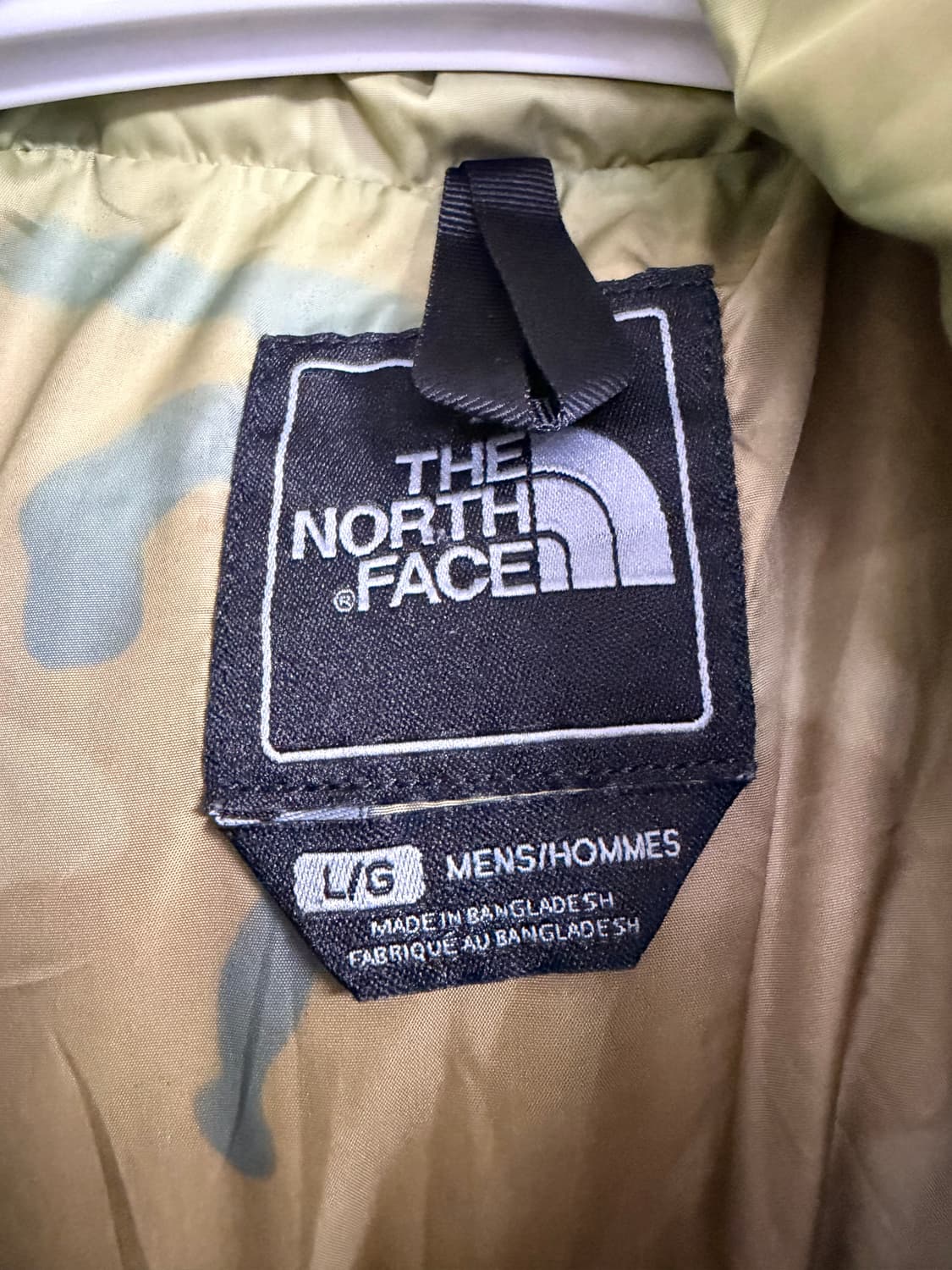 노스페이스 700 센터로고 카모 눕시 패딩 상품이미지3