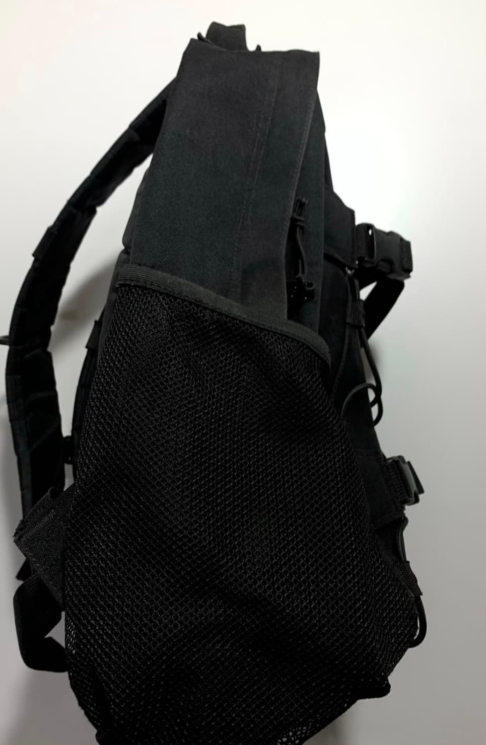 칼하트 킥플립 백팩 블랙 상품이미지3