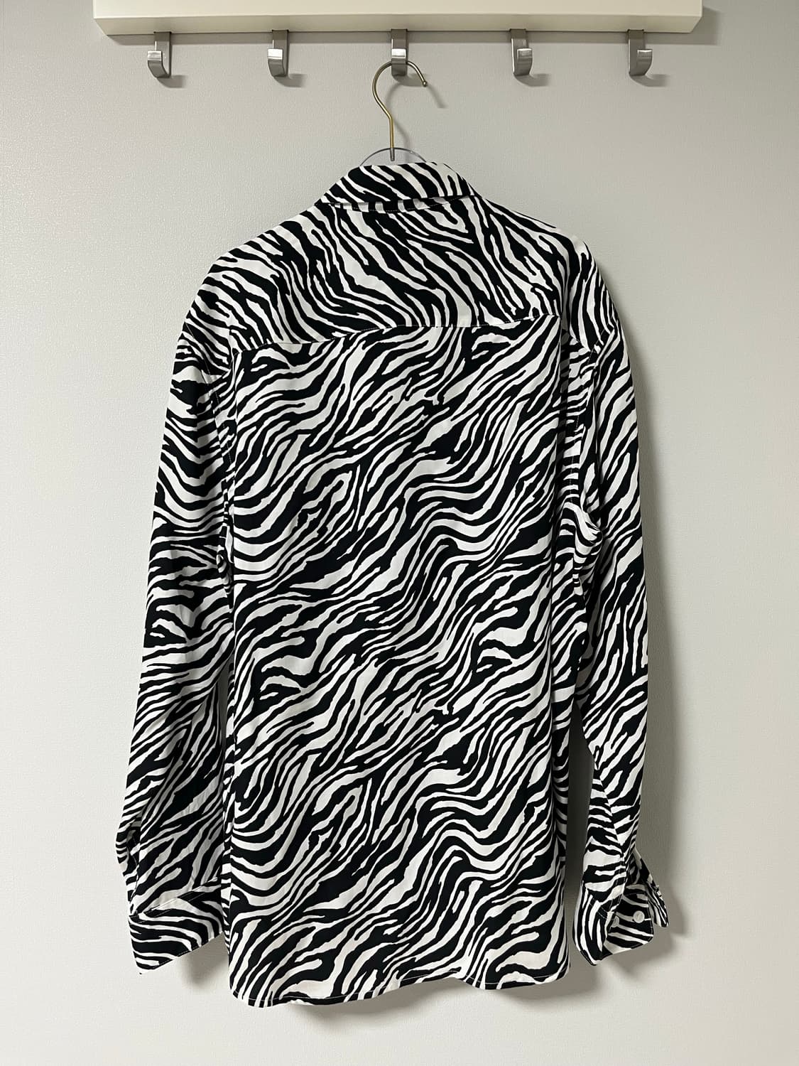 h&m 지브라 패턴 셔츠 상품이미지3