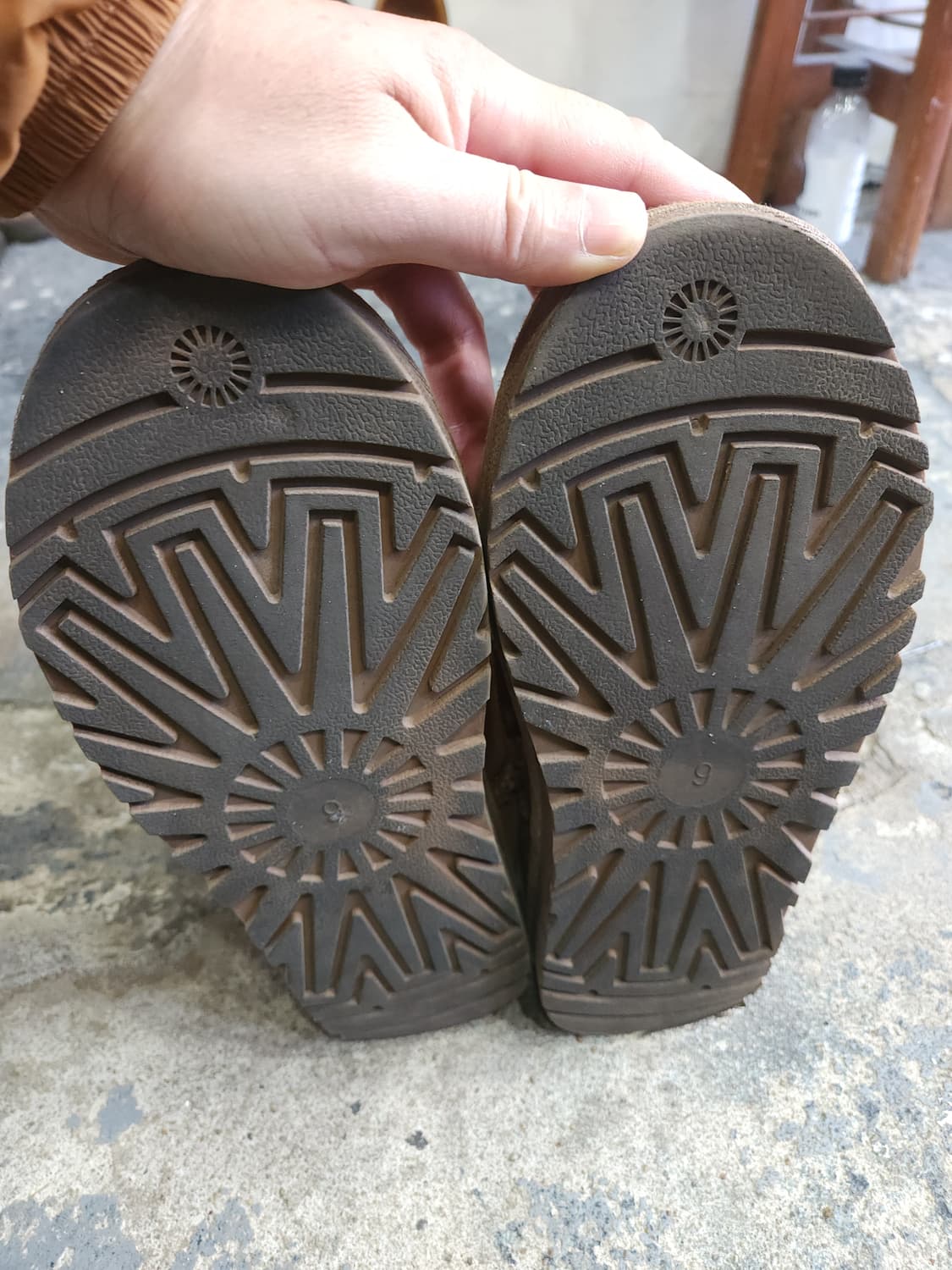 어그 브라운 클래식 쇼트 부츠 260mm
​
 상품이미지7