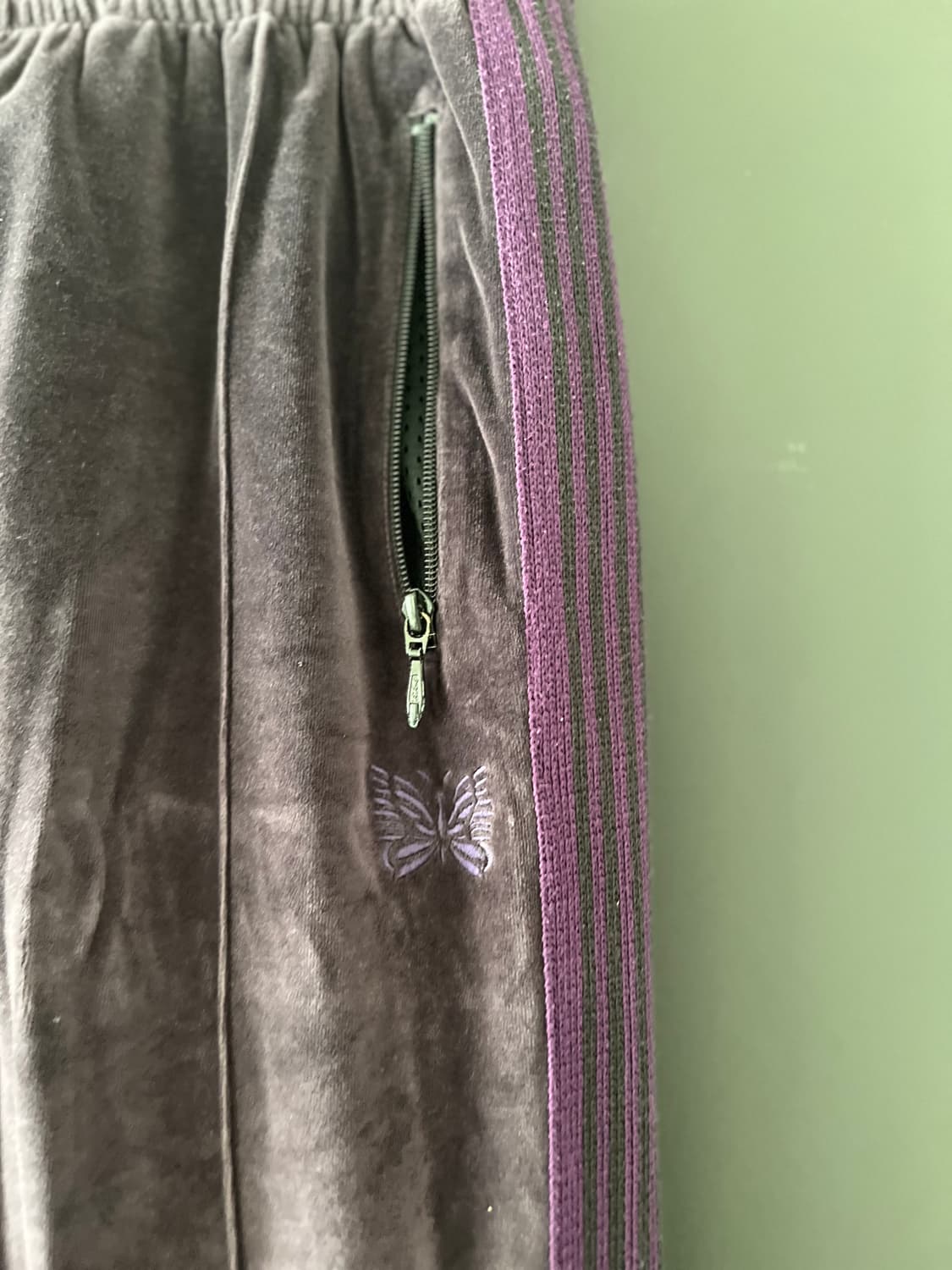 니들즈 벨루어 내로우 트랙팬츠 M 상품이미지1