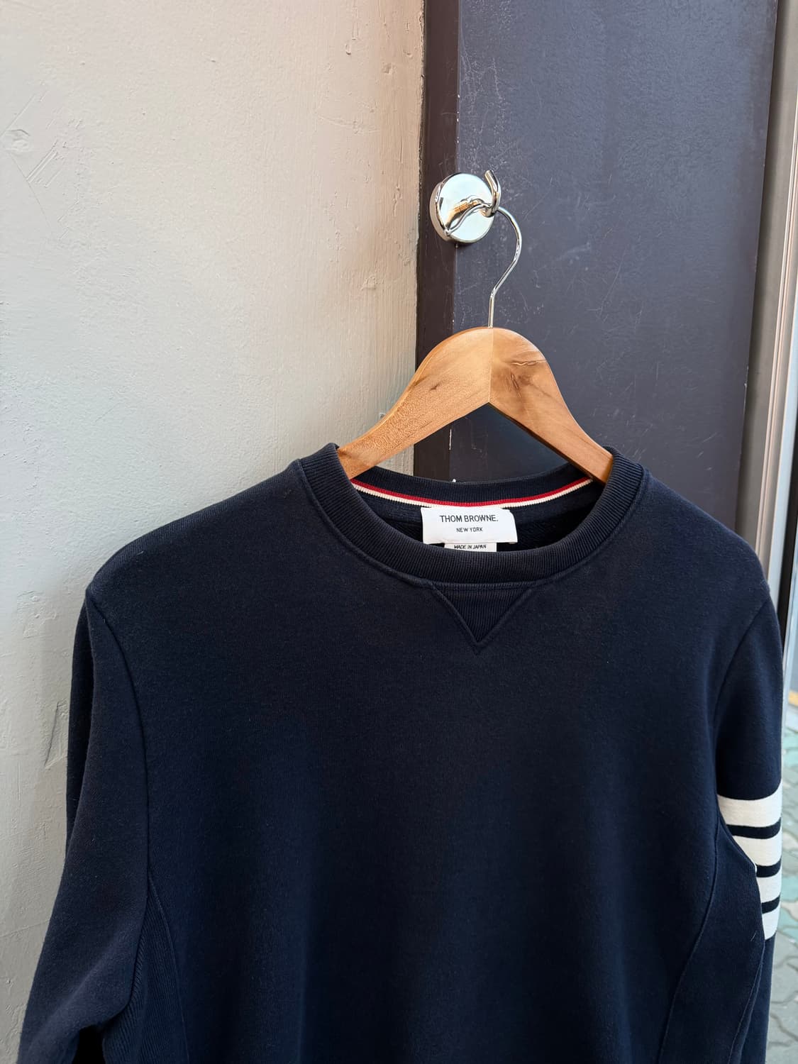 4/ 톰브라운 클래식 루프백 4바 맨투맨 상품이미지4