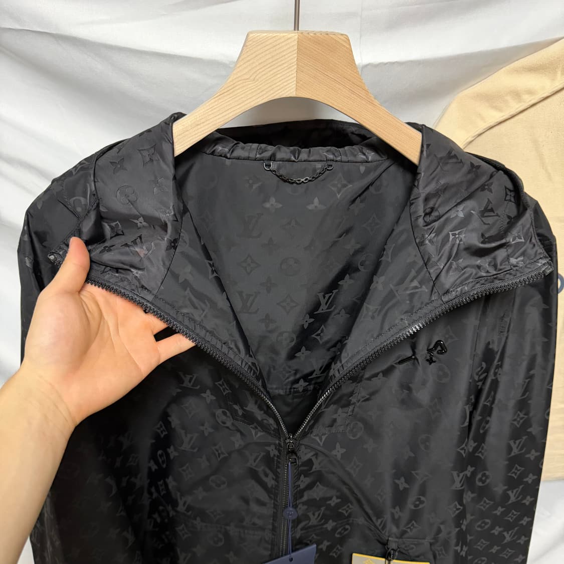 [S+급52] 루이비통 미드 렝스 모노그램 바람막이 자켓 풀구성 상품이미지6