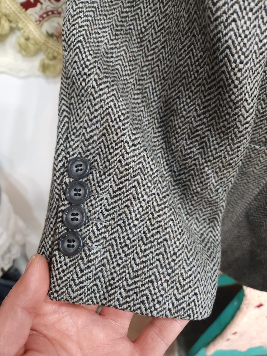 크리스찬디올 몬슈어 울 헤링본 블레이저 일본판

 상품이미지6