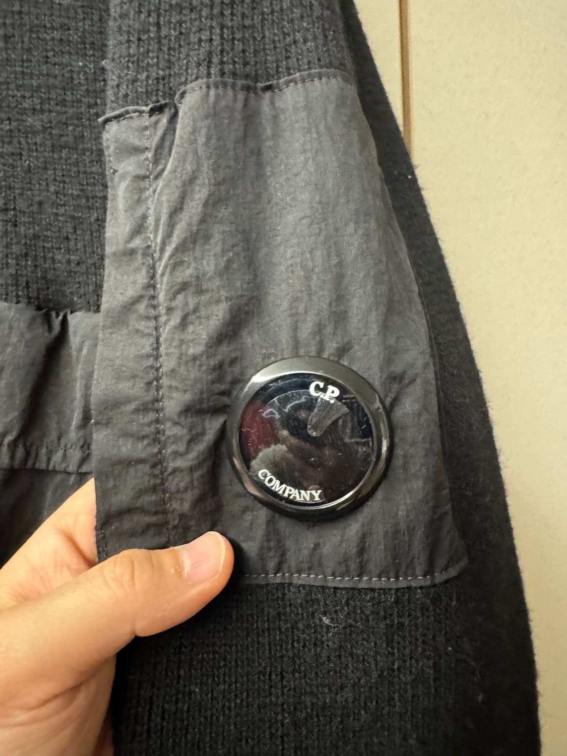 CP컴퍼니 멀티포켓 니트집업 상품이미지3