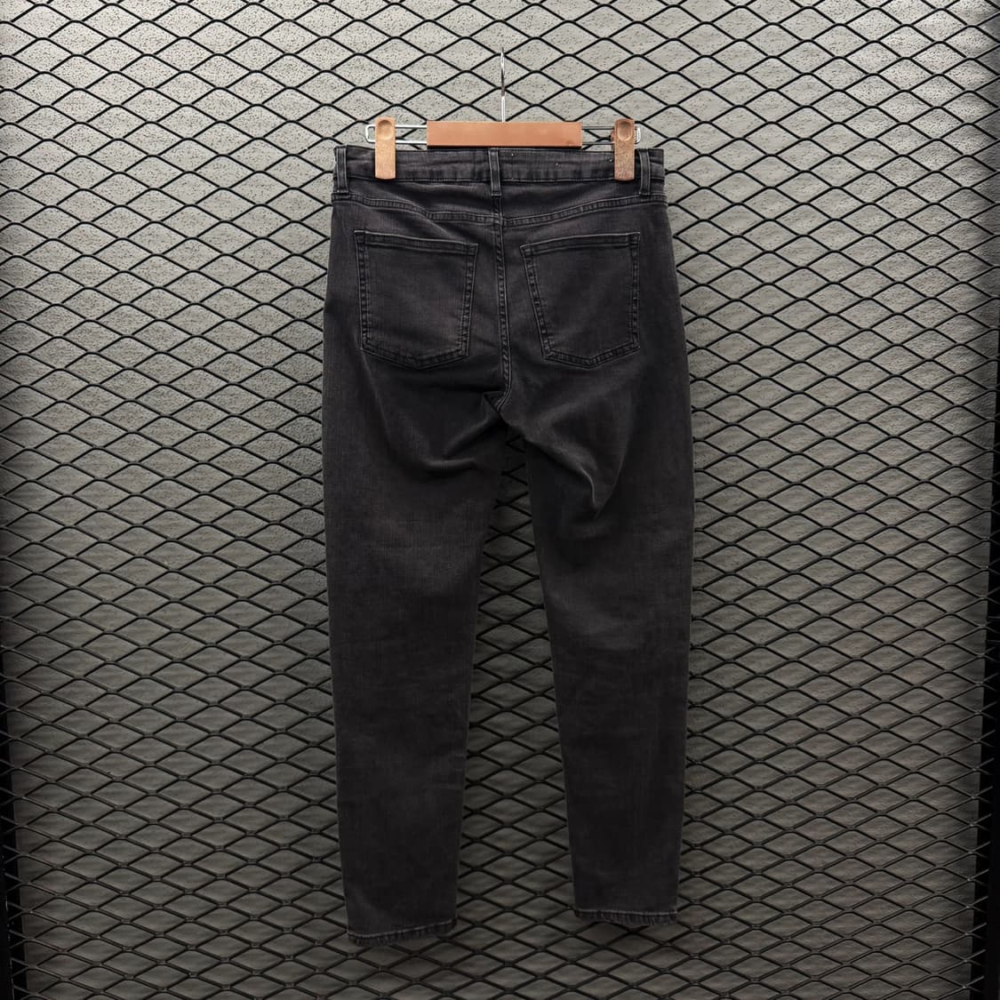 Acne Studios 스킨5 블랙데님 하이웨스트 드라이 워싱 디테일 상품이미지3