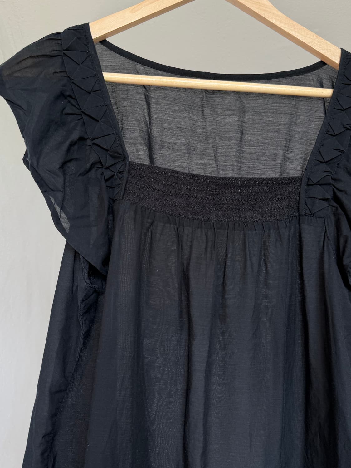 거즈코튼 프릴 시스루 스퀘어넥 블라우스 상품이미지2