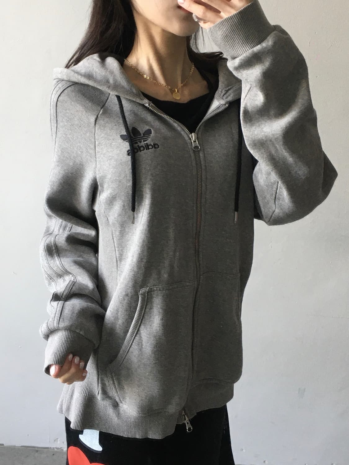 아디다스 가슴로고 후드집업 상품이미지2