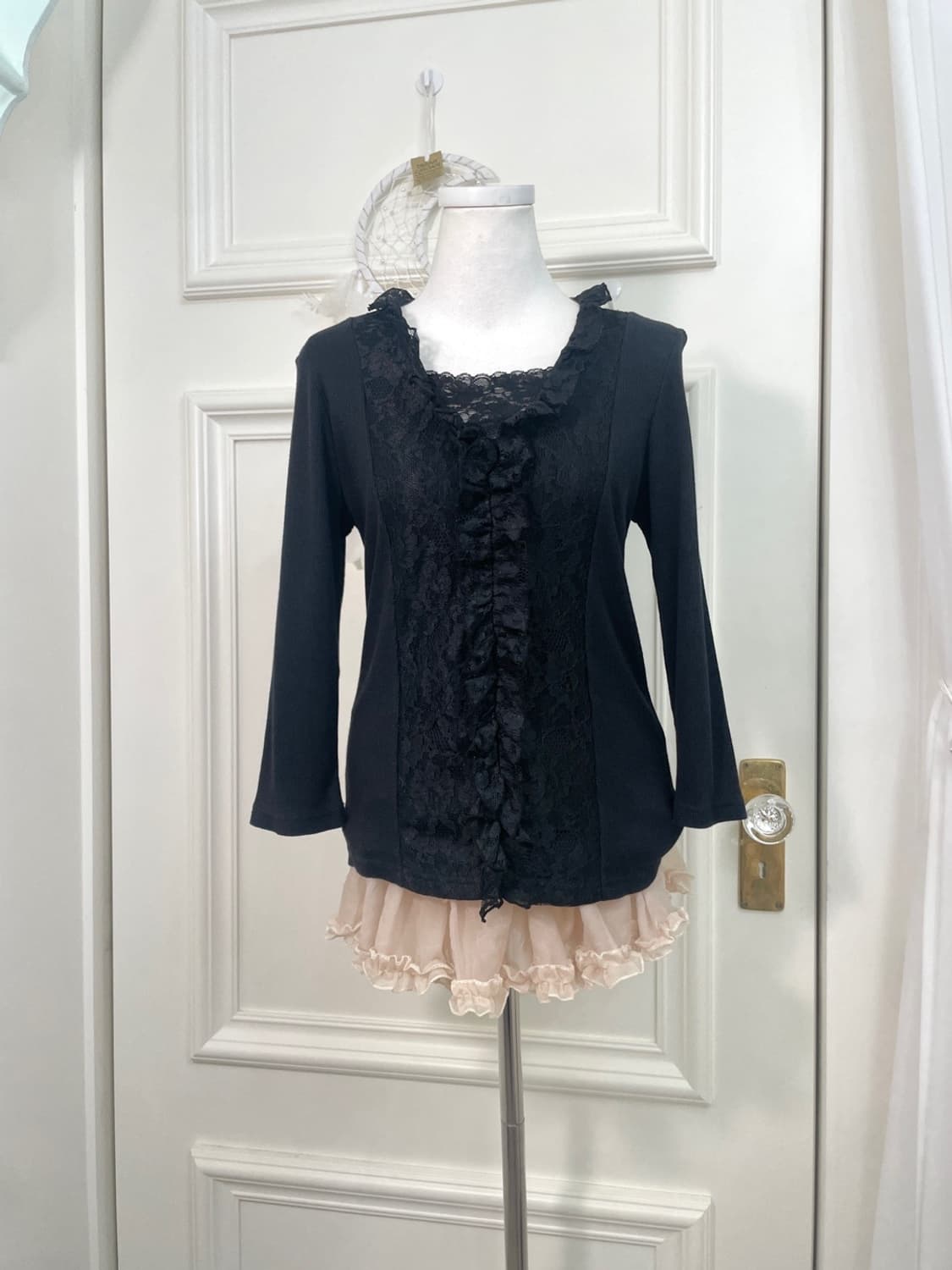 black lace ruffle knit top(size-L) 상품이미지1