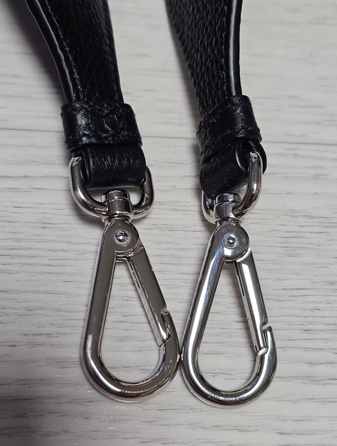 미사용 정품 프라다(1BC145) 은장 스트랩  상품이미지5