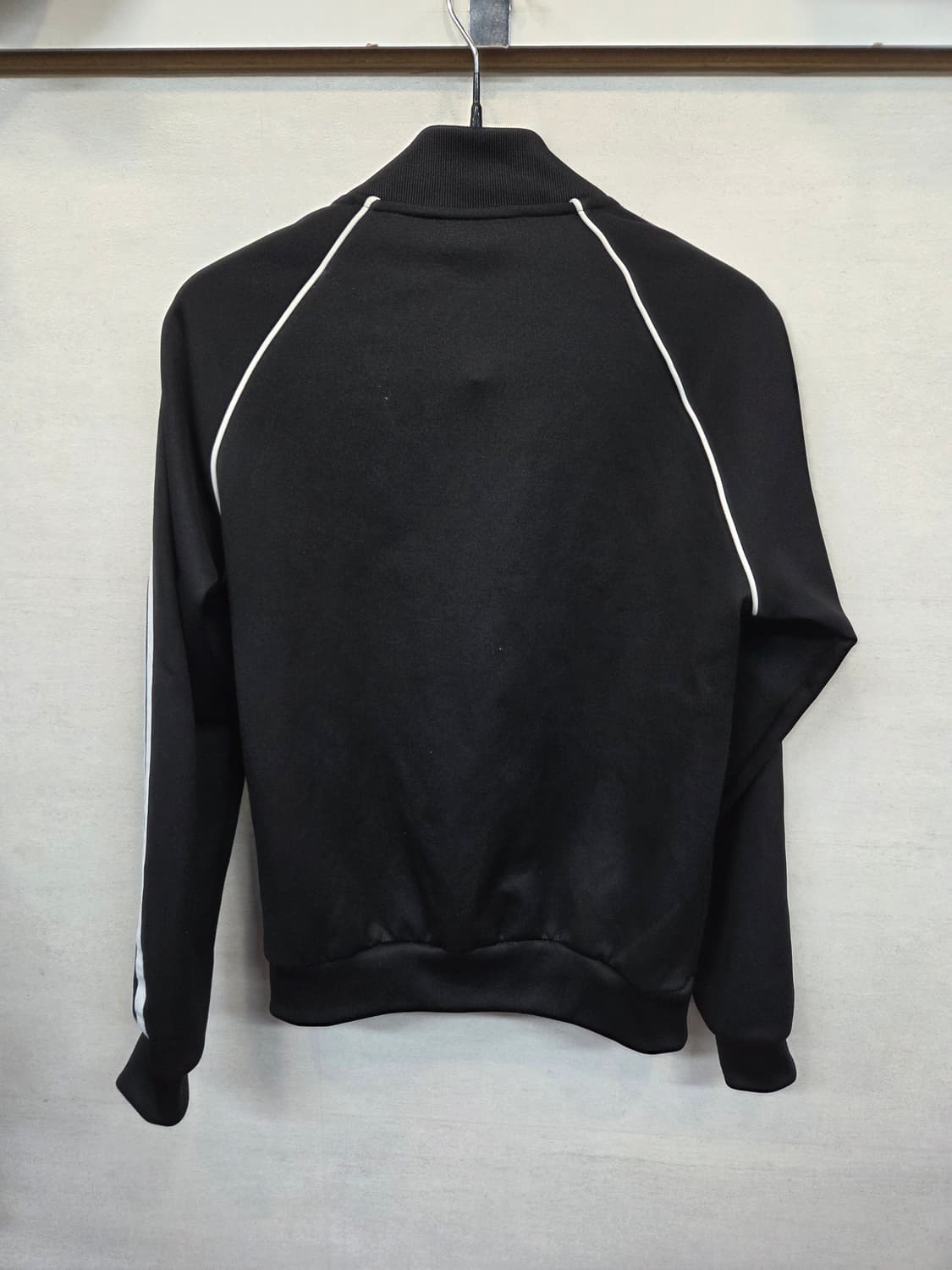 아디다스 슈퍼스타 트랙탑 져지 검흰 xs 상품이미지2