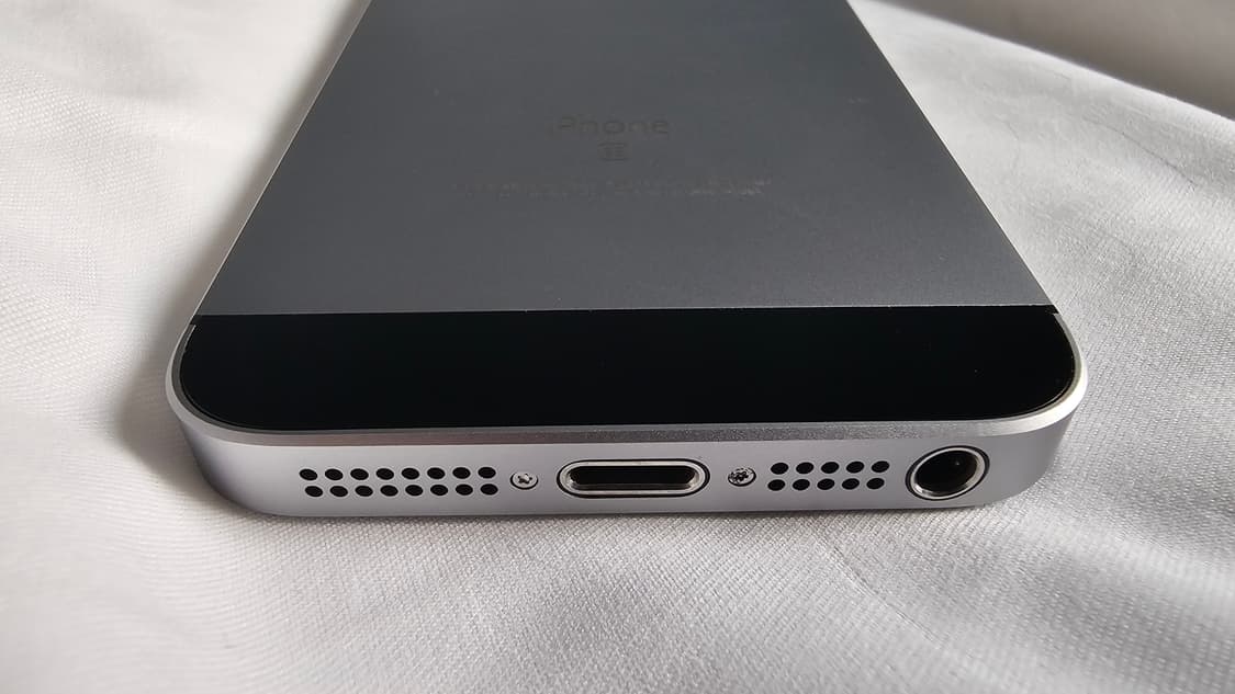 [정품] 아이폰 SE1 128GB 배터리신품 카메라 스그 해외판 상품이미지6