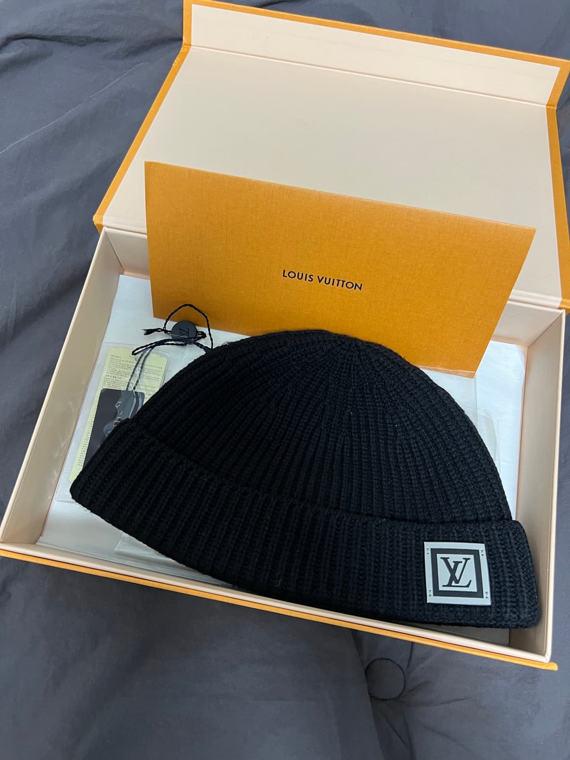 루이비통 LV마크 비니 상품이미지1