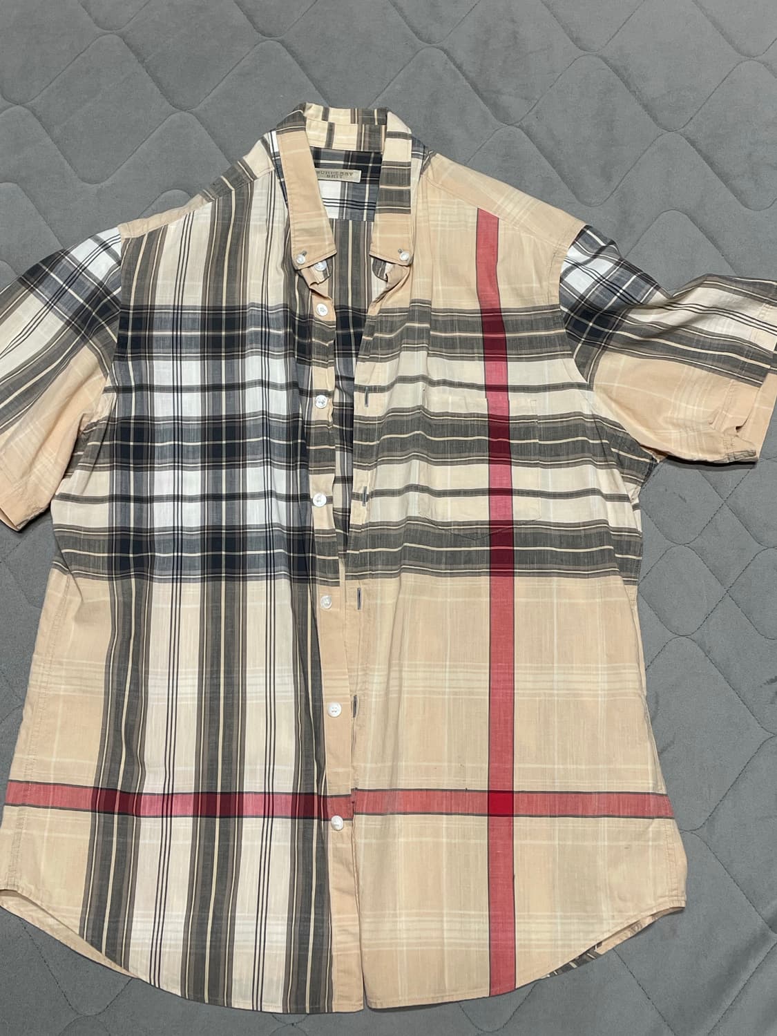 버버리 남성 체크 반팔 셔츠 상품이미지1