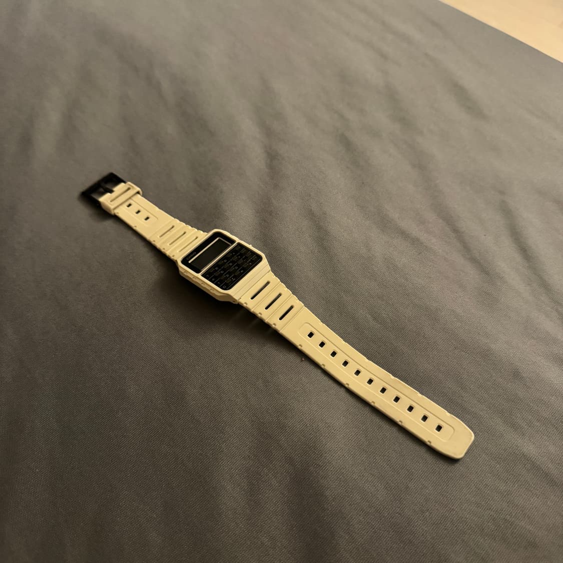 카시오 계산기 시계 베이지 팝니다! 상품이미지1