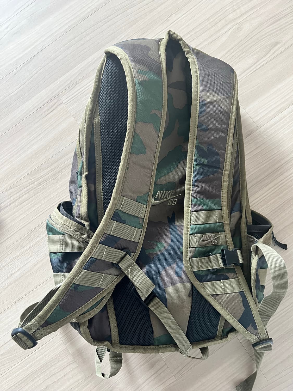 나이키 SB 우드랜드 카모 백팩 상품이미지3