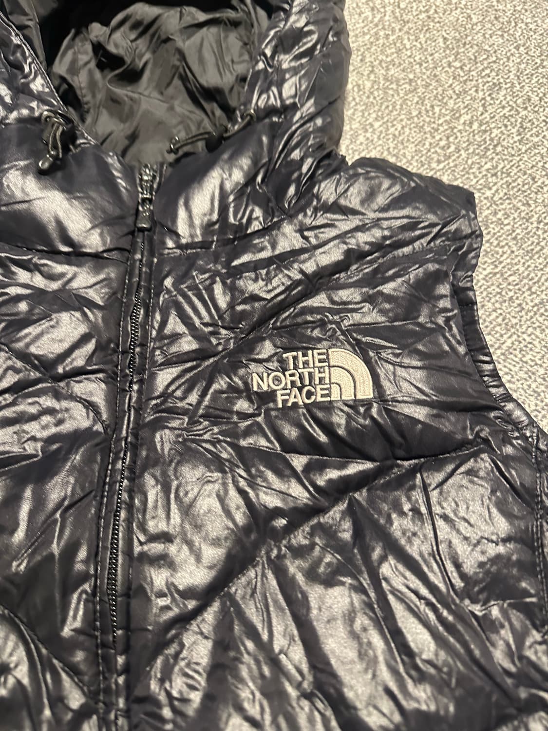 노스페이스 600 블랙 패딩 베스트 85 상품이미지4