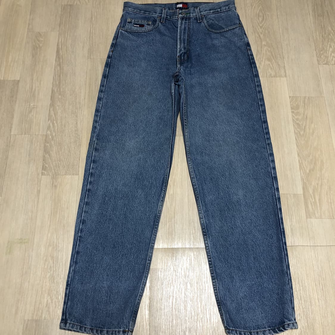 (32) 00's 타미 힐피거 미국제 프리덤핏 (릴렉스드핏) 연청 데님 상품이미지1